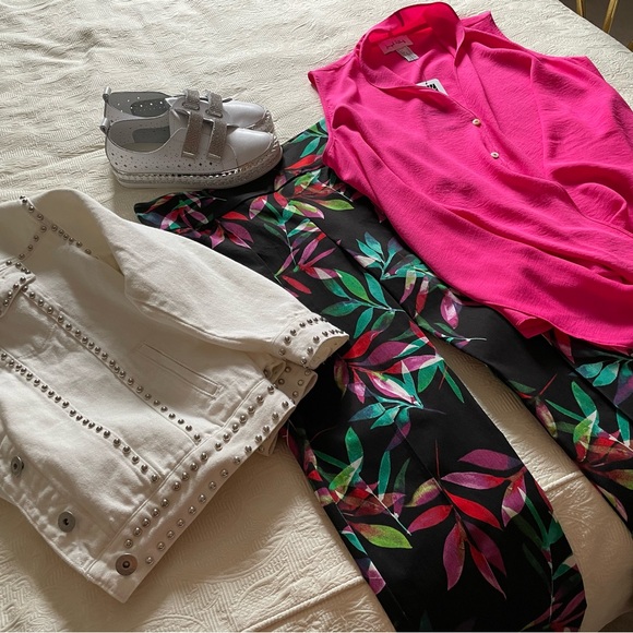 White Denim Jacket with silver studs - Picture 16 of 16